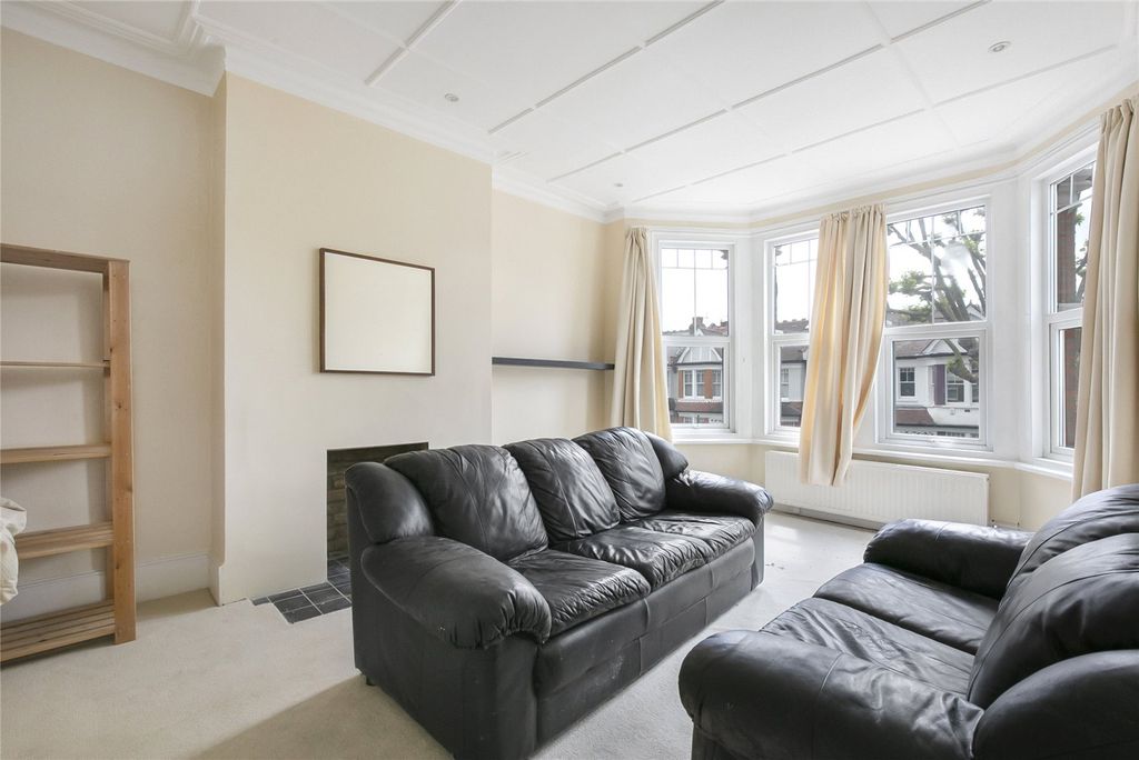 Property photo 3 of 15 Picture No. 24