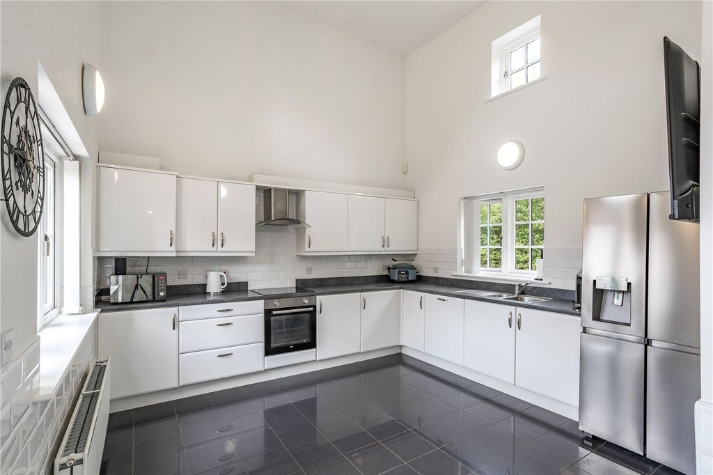 Property photo 3 of 45 Picture No. 54