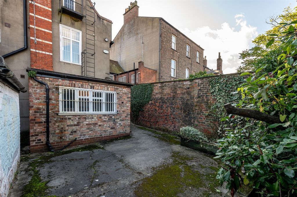 Property photo 3 of 15 External