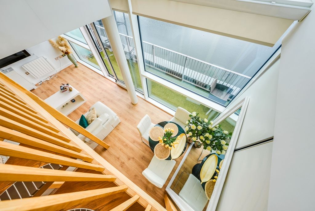 Property photo 2 of 18 Dsc00547Edited