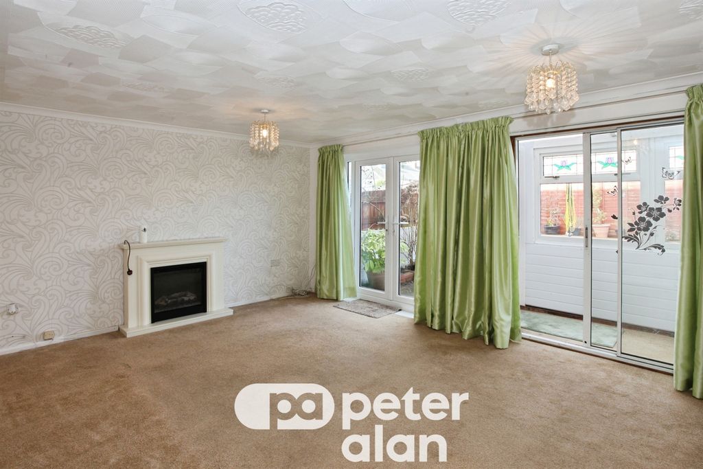 Property photo 2 of 22