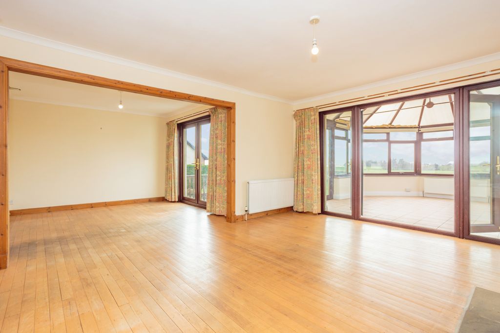 Property photo 2 of 52 Open-Plan Living Room/Diner