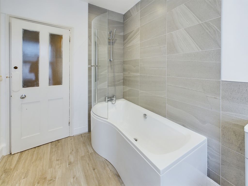 Property photo 3 of 23 1S Floor Bathroom