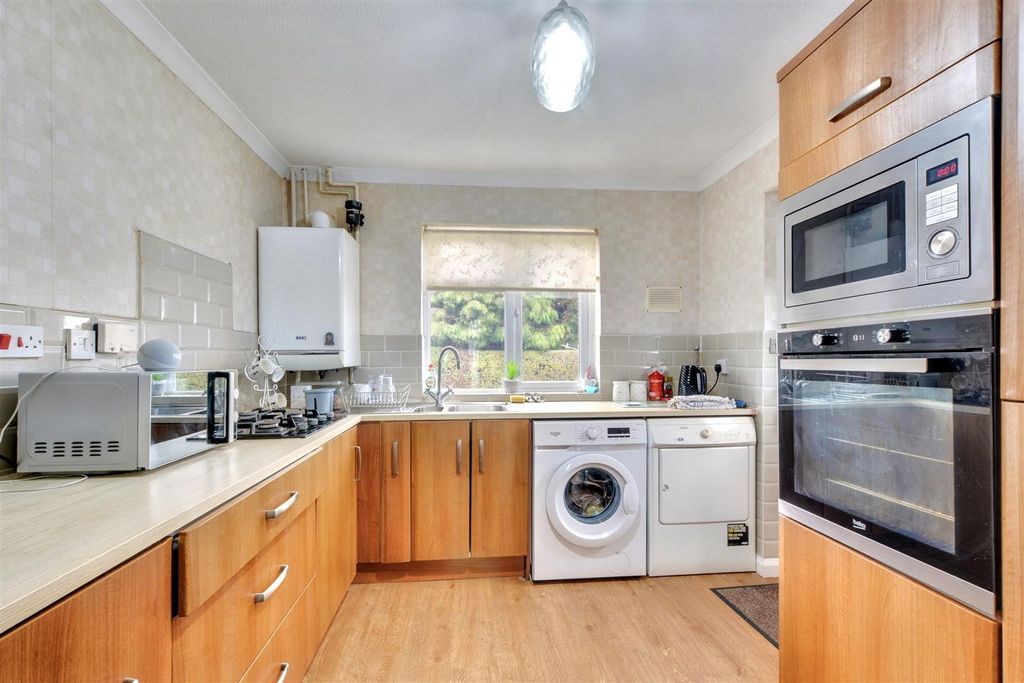 Property photo 3 of 15 Kitchen_2.Jpeg