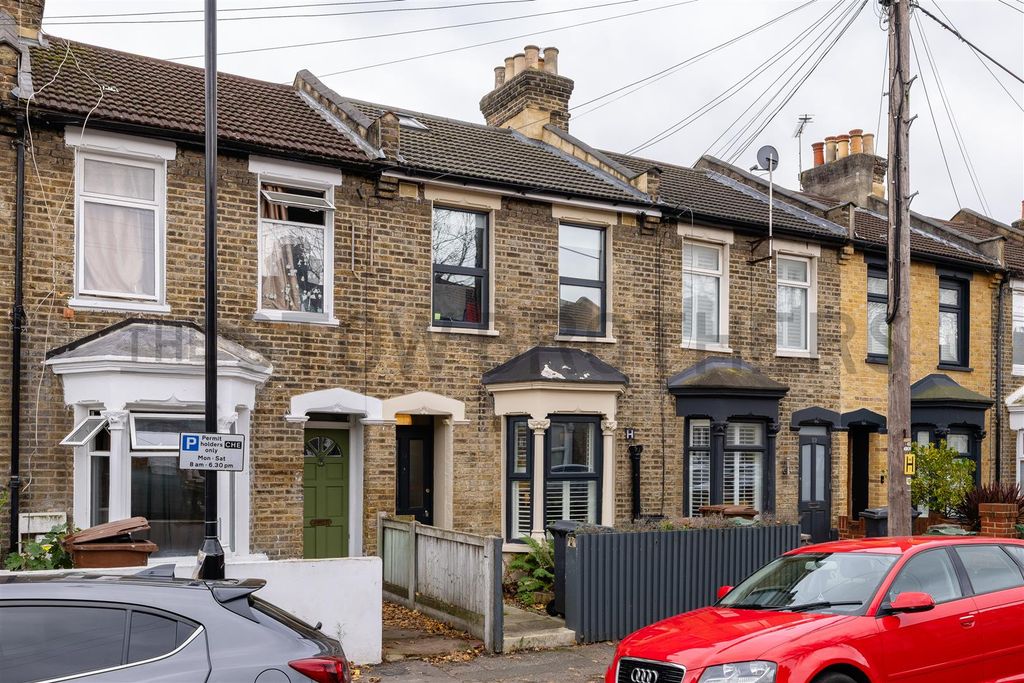 Property photo 1 of 33