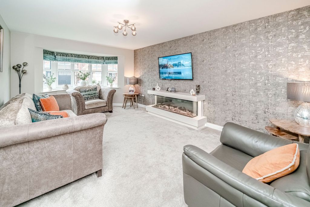 Property photo 2 of 50