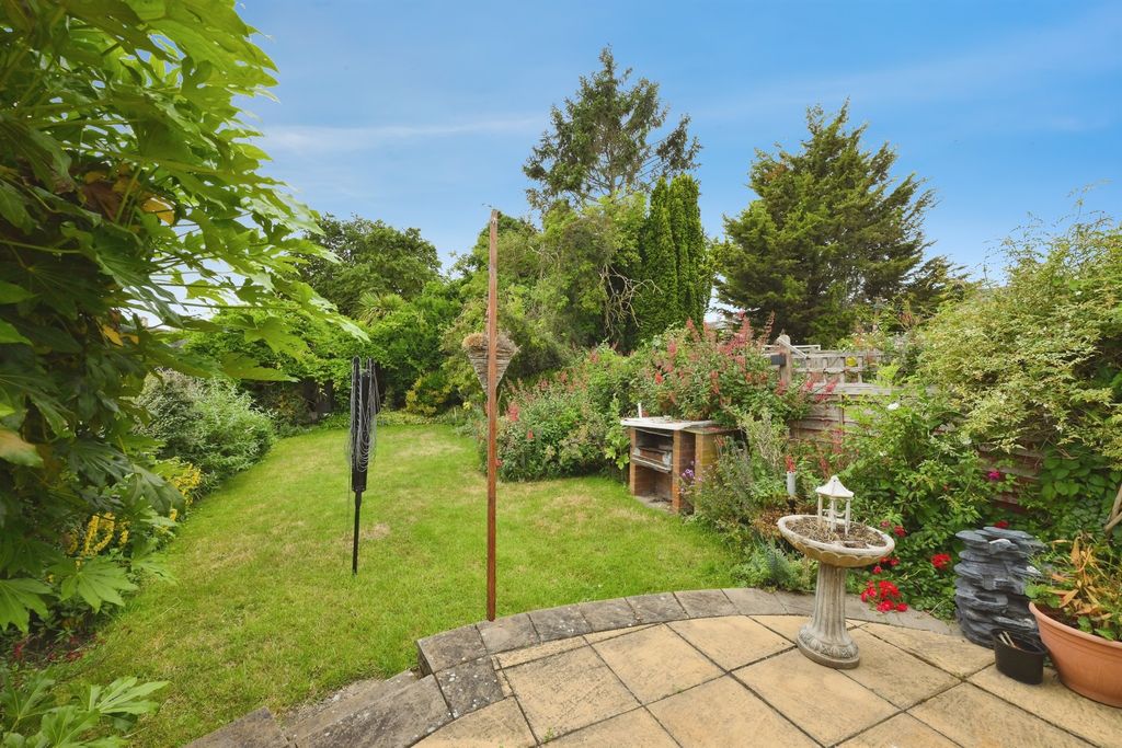 Property photo 3 of 16
