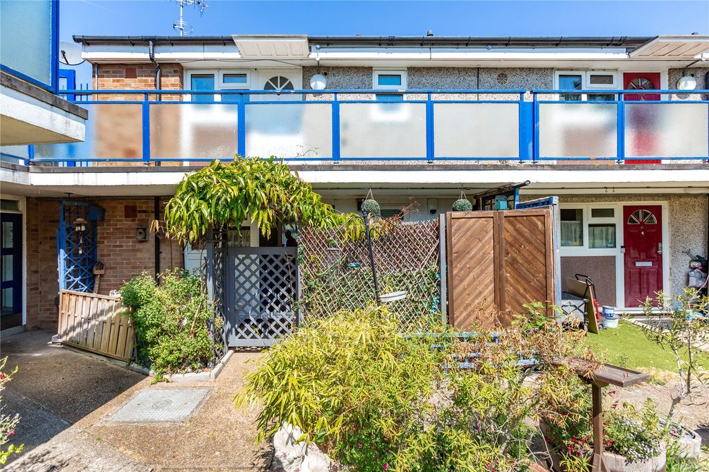 Property photo 1 of 12 Front