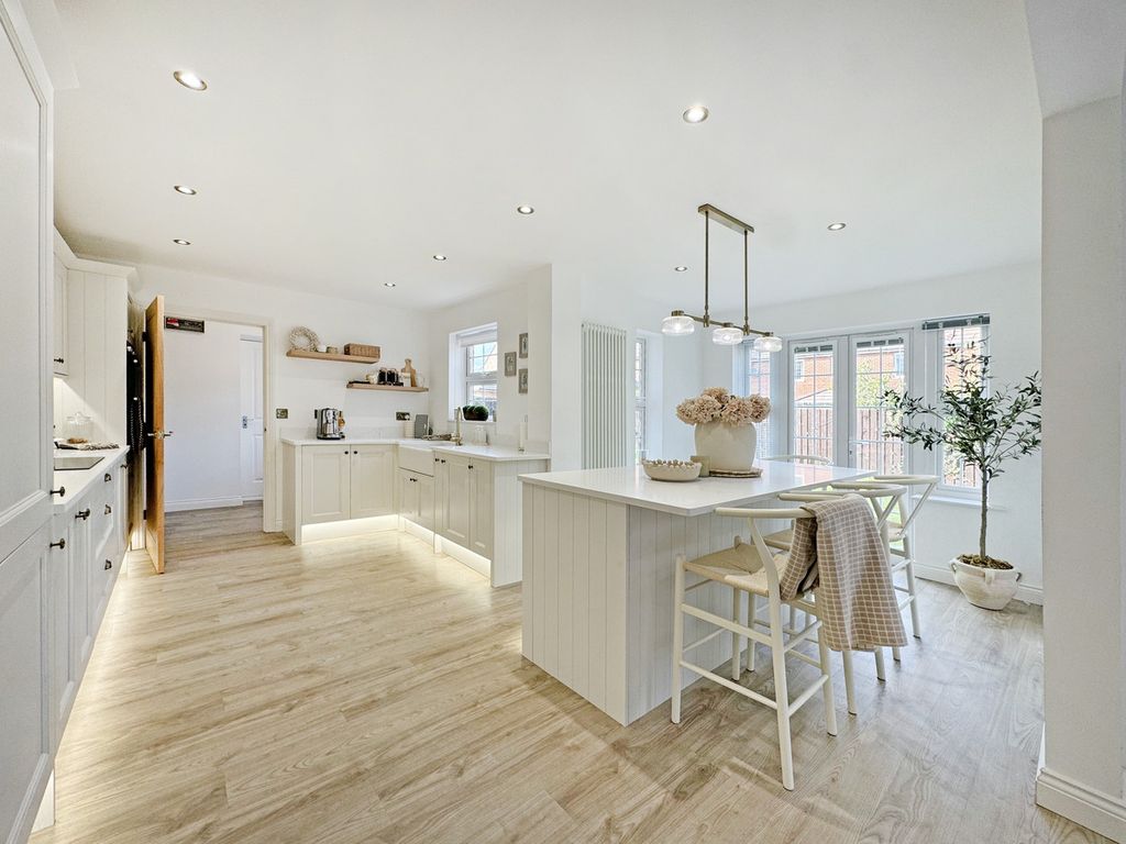 Property photo 2 of 49