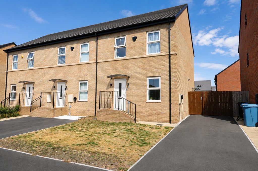 Property photo 1 of 23