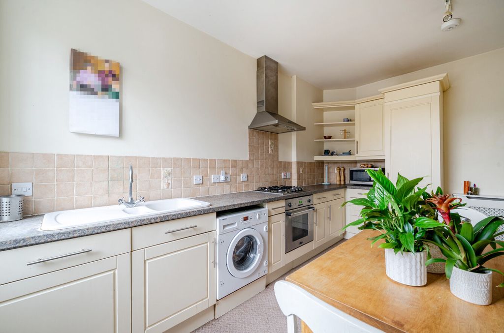 Property photo 3 of 27 1380985-17-691311...