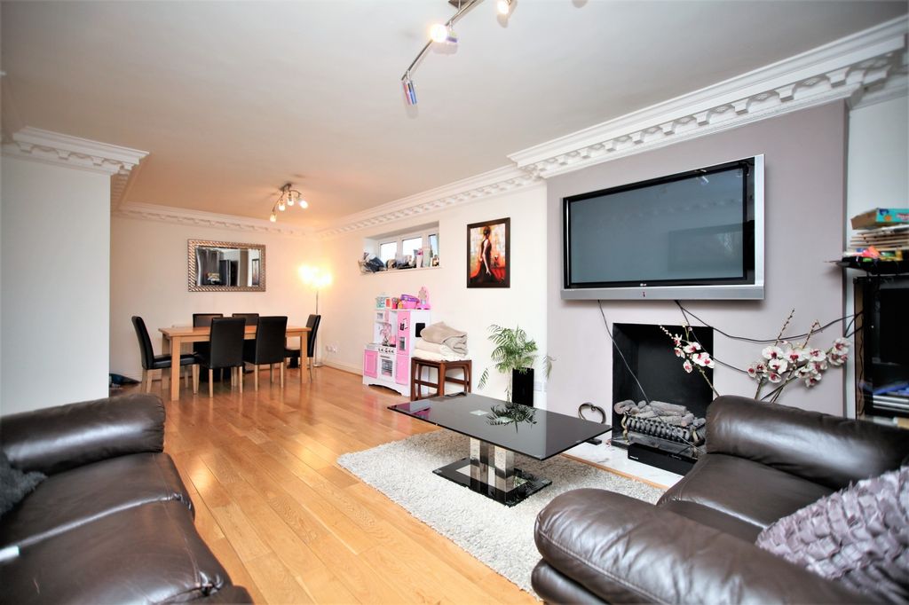 Property photo 2 of 12 Reception