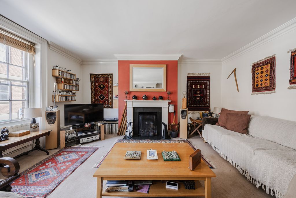 Property photo 3 of 18