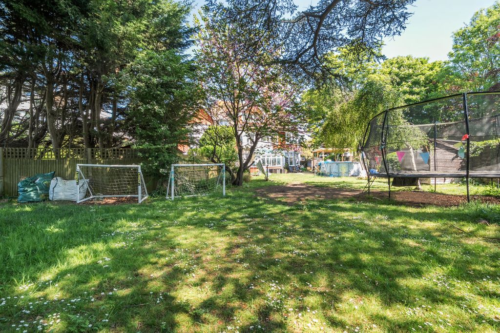 Property photo 3 of 31 Photo 3