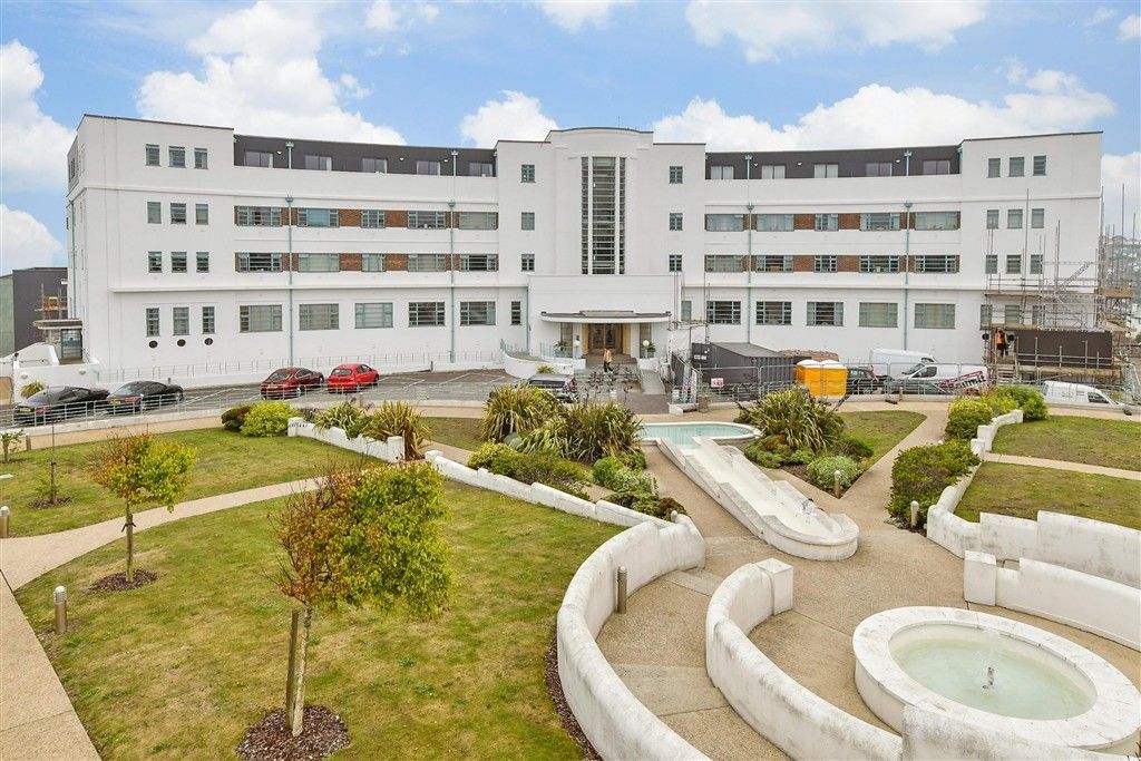 Property photo 2 of 12 External (Web)