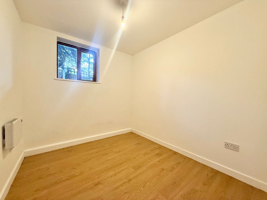 Property photo 3 of 7 Img_5603