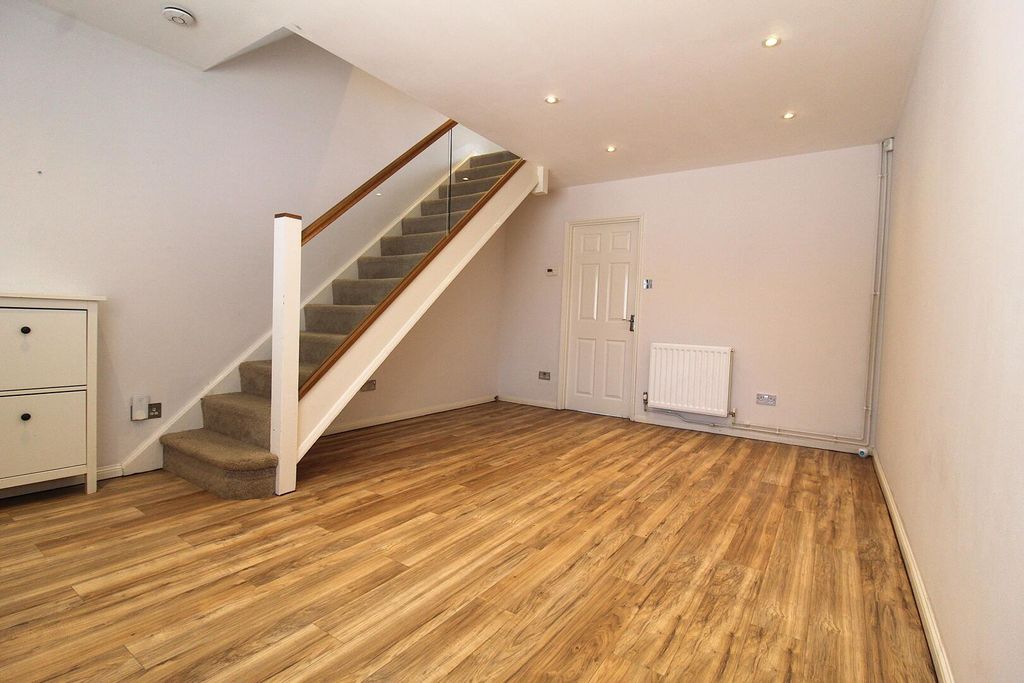 Property photo 1 of 13 Living Room