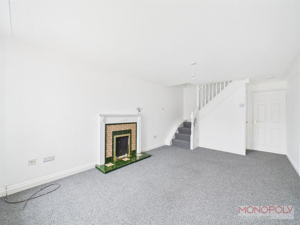 Property photo 3 of 12 Cam01943G0-Pr0538-Still010.Jpg