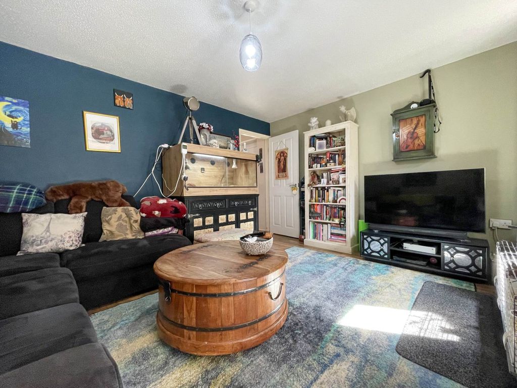 Property photo 3 of 25