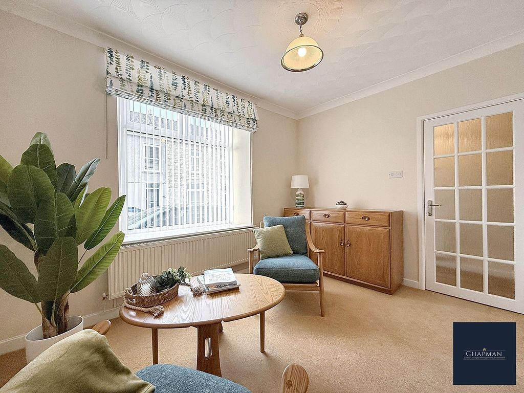 Property photo 3 of 25