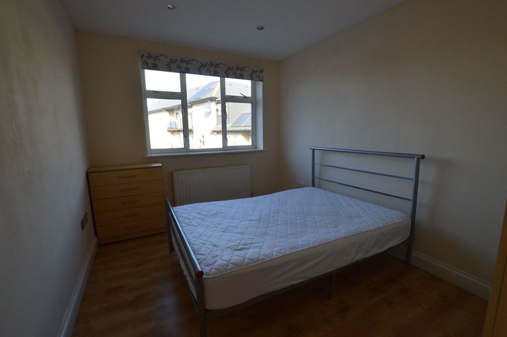 Property photo 3 of 4