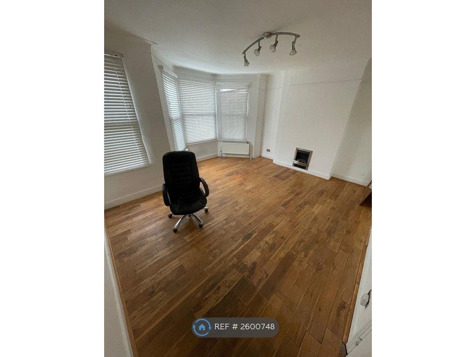 Property photo 2 of 4