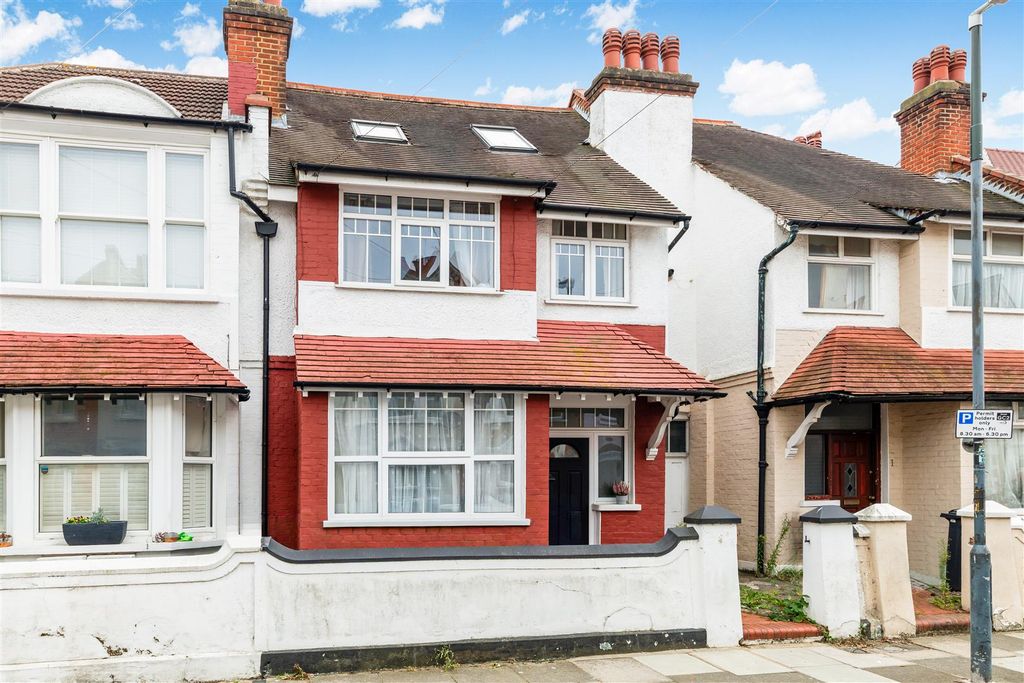 Property photo 1 of 9