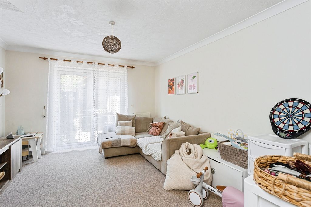Property photo 2 of 14