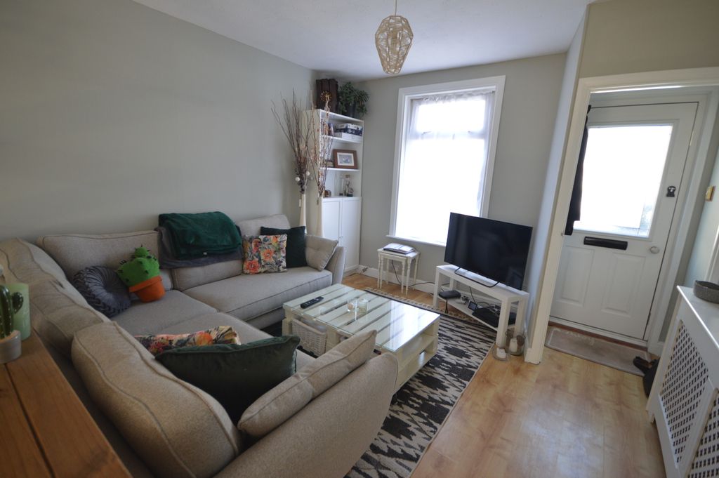 Property photo 3 of 11 Front