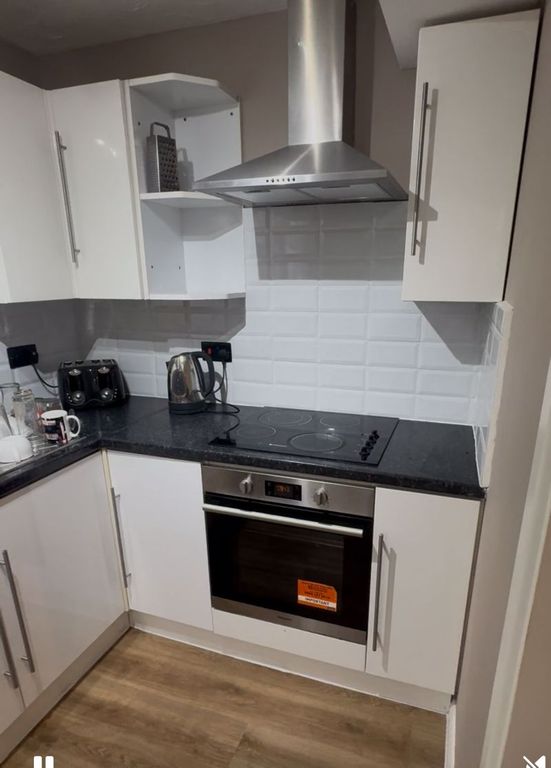 Property photo 2 of 13 Photo 24