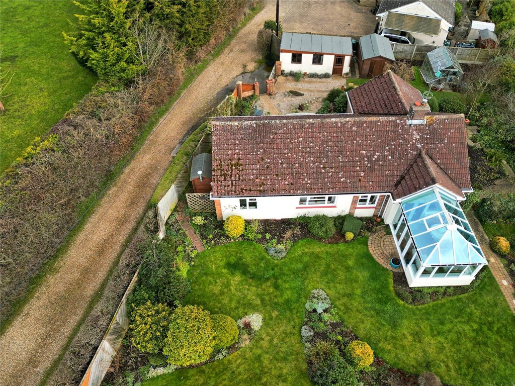 Property photo 2 of 31 Picture No. 16