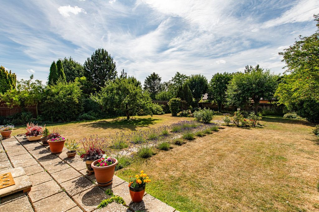 Property photo 3 of 26