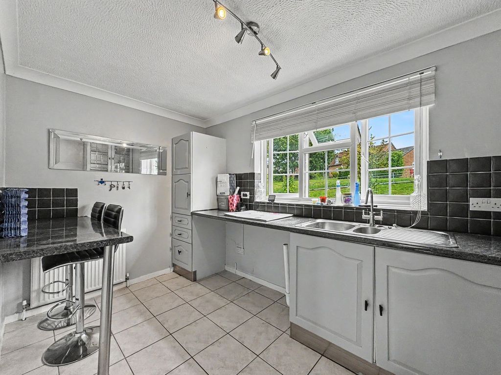 Property photo 2 of 22