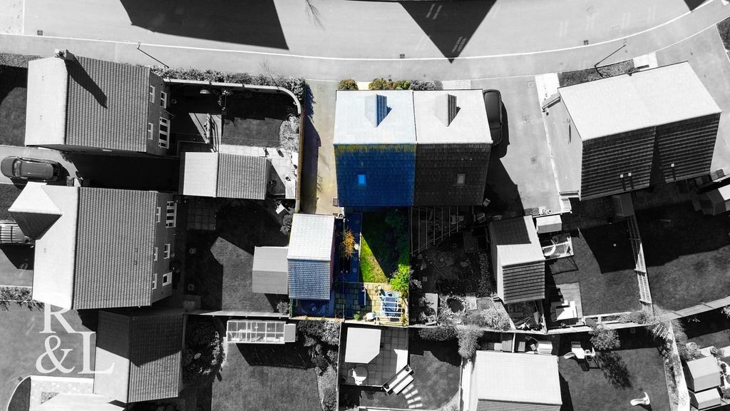 Property photo 2 of 26 2 Herbert Drive (2).Jpg