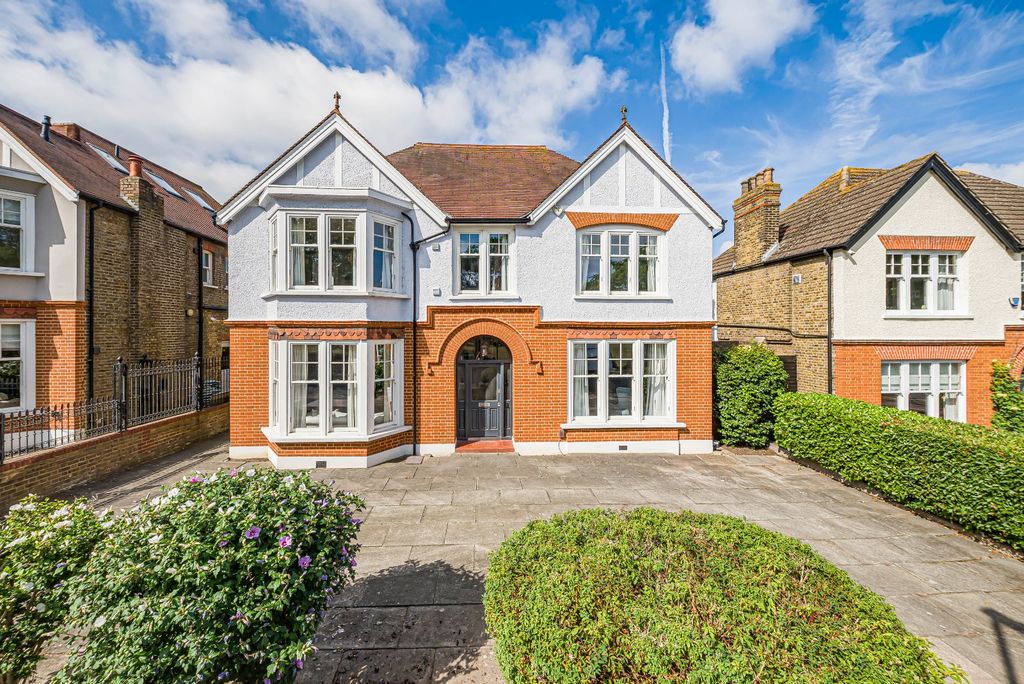 Property photo 1 of 27 Picture No. 94