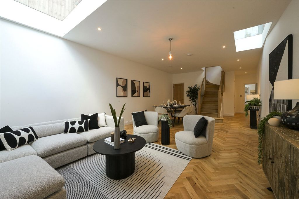 Property photo 1 of 56 Picture No. 51