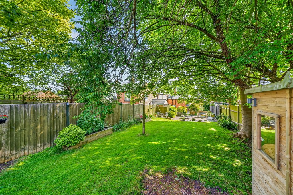 Property photo 3 of 37