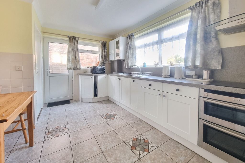 Property photo 2 of 19 20251025_104723