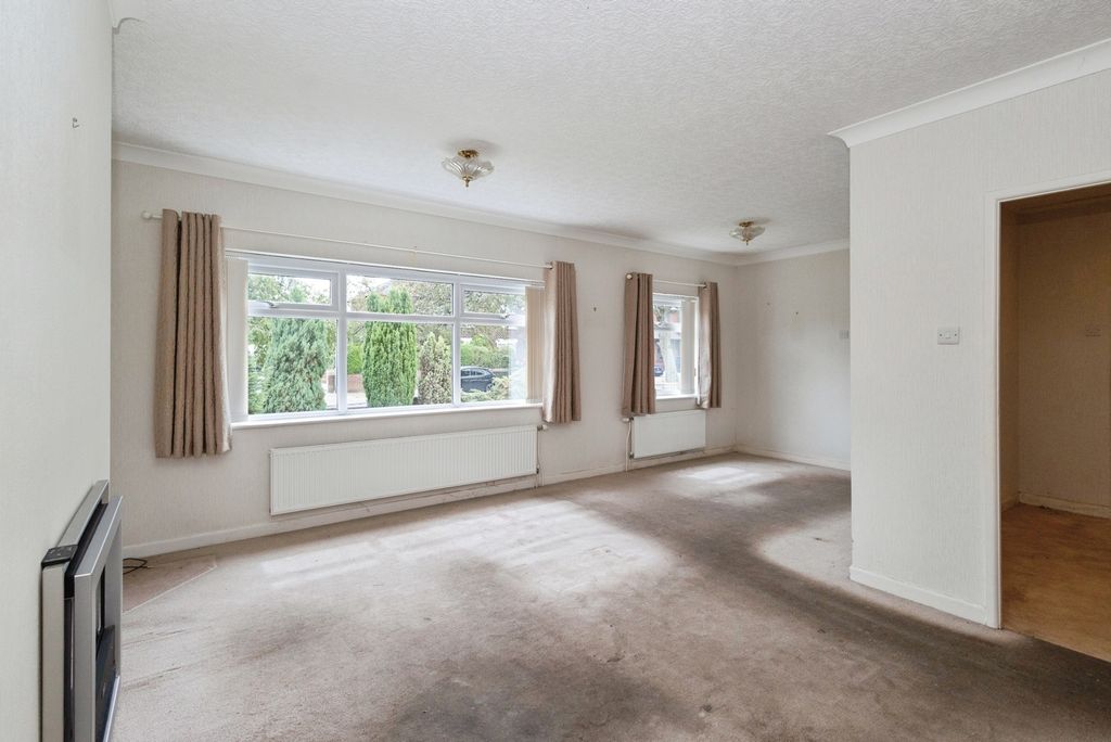 Property photo 3 of 19 Pbox-Img.Jpg
