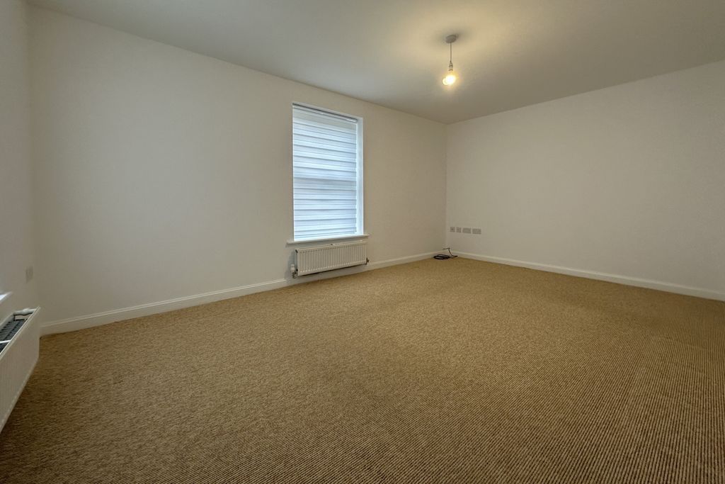 Property photo 2 of 14 Photo 6