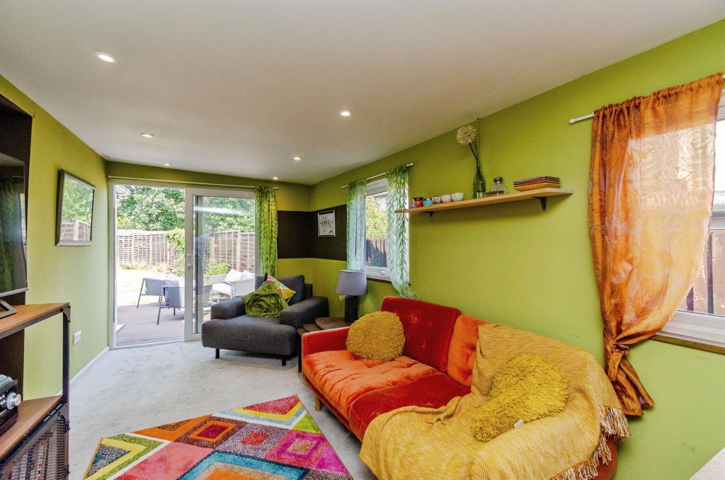 Property photo 2 of 17
