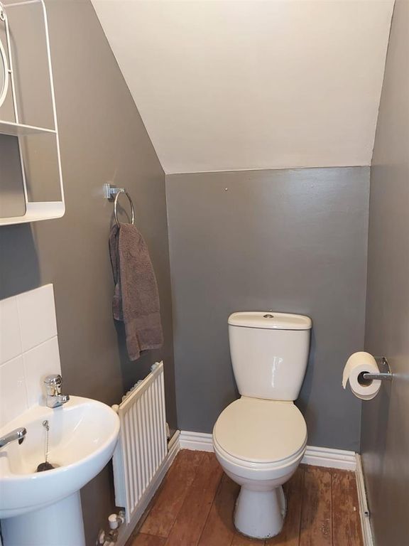 Property photo 2 of 13 Downstairs WC.Jpeg