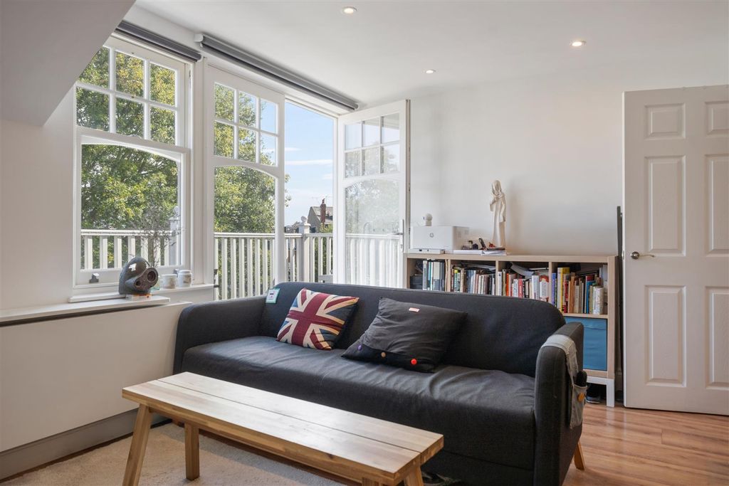 Property photo 3 of 13 3.Jpg