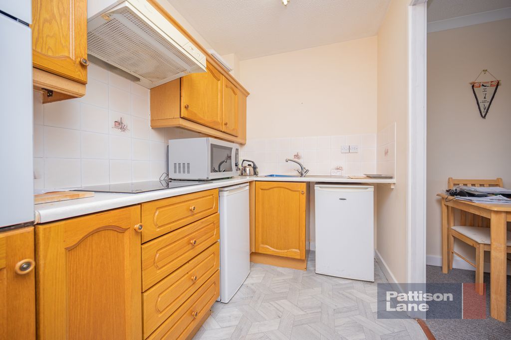 Property photo 3 of 6