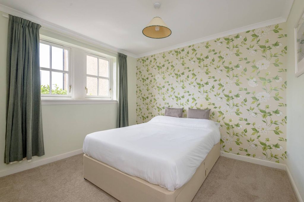 Additional image 15 of 3 bed flat for sale23 Royal Apartments, 1 Station Road, North Berwick EH39
