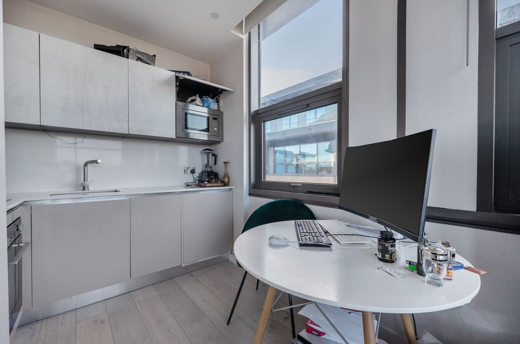 Property photo 2 of 10 1374274-7-69453E0...