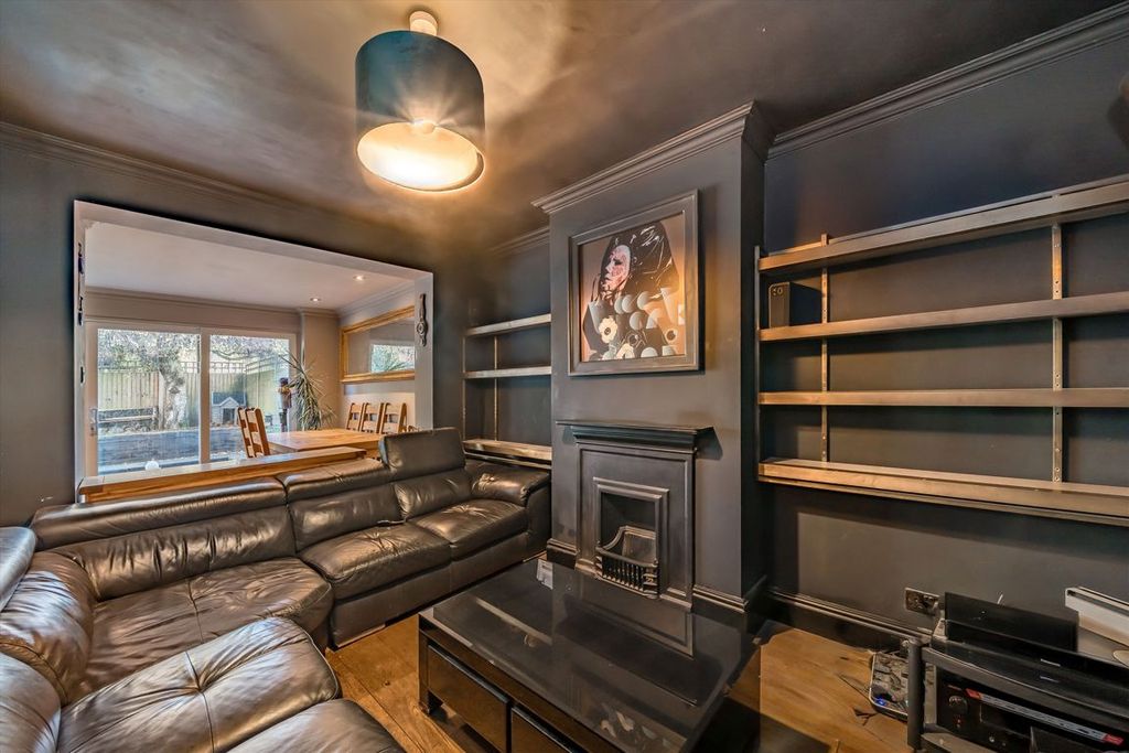 Property photo 3 of 10