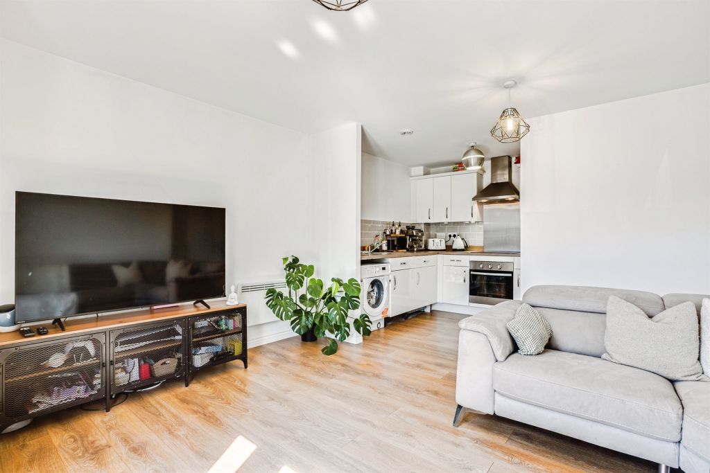 Property photo 3 of 11