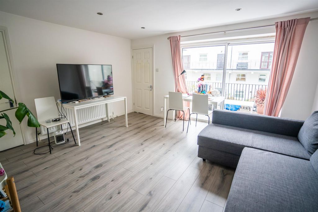 Property photo 2 of 7 Dsc06853.Jpg