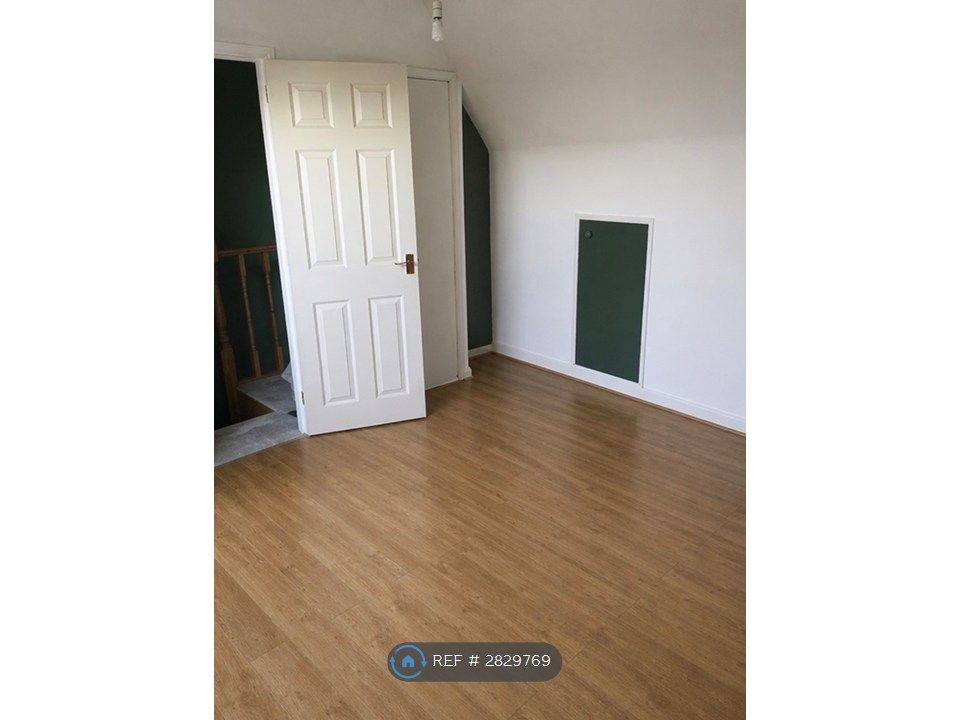 Property photo 2 of 3
